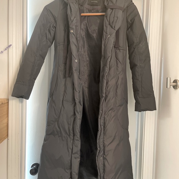 TAHARI - Picture 9 of 11